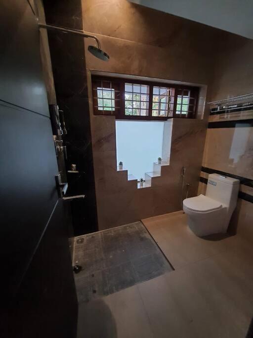 Anandam Stays - Premium 3Bhk Plush Homestay, Vaikom Near Kumarakom מראה חיצוני תמונה